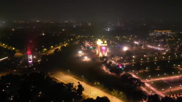 印度门夜间从无人机看到的空中图像 — 图库视频影像