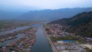 Srinagar, Jammu ve Kashmir, Hindistan, 21 Mart 2023, Dal Lake Drone Manzarası