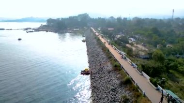 Patratu Barajı eyalet başkenti Ranchi 'ye 30-40 km mesafede.