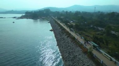 Patratu Barajı eyalet başkenti Ranchi 'ye 30-40 km mesafede.