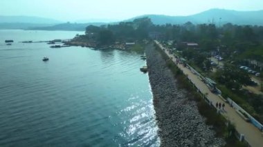 Patratu Barajı eyalet başkenti Ranchi 'ye 30-40 km mesafede.