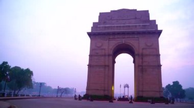 Hindistan Kapısı, eski adıyla Rajpath olan Yeni Delhi 'nin 