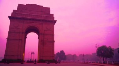 Hindistan Kapısı, eski adıyla Rajpath olan Yeni Delhi 'nin 