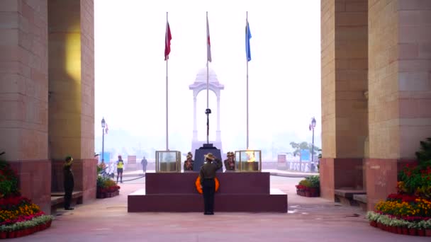 Puerta India Monumento Guerra Situado Cerca Ruta Kartavya Borde Oriental — Vídeo de stock
