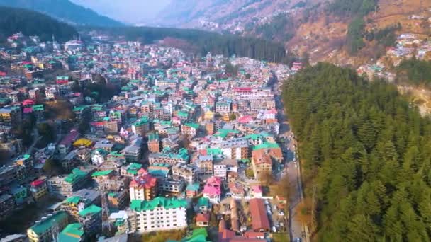 Luftaufnahme Citi Von Manali Mountain Greenery Landschaft Und Snow Hills — Stockvideo