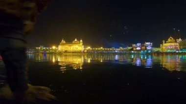 Altın Tapınak Amritsar Hindistan (Sri Harimandir Sahib Amritsar) Altın Tapınak 'ta Gurupurab' ı ve Havai fişekleri Kutla,