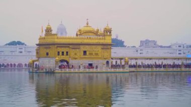 Altın Tapınak Amritsar Hindistan (Sri Harimandir Sahib Amritsar) Altın Tapınak 'ta Gurupurab' ı ve Havai fişekleri Kutla,