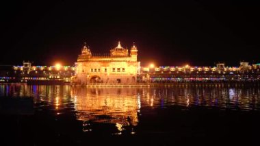 Altın Tapınak Amritsar Hindistan (Sri Harimandir Sahib Amritsar) Altın Tapınak 'ta Gurupurab' ı ve Havai fişekleri Kutla,