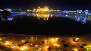 Altın Tapınak Amritsar Hindistan (Sri Harimandir Sahib Amritsar) Altın Tapınak 'ta Gurupurab' ı ve Havai fişekleri Kutla,