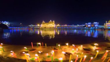 Altın Tapınak Amritsar Hindistan (Sri Harimandir Sahib Amritsar) Altın Tapınak 'ta Gurupurab' ı ve Havai fişekleri Kutla,