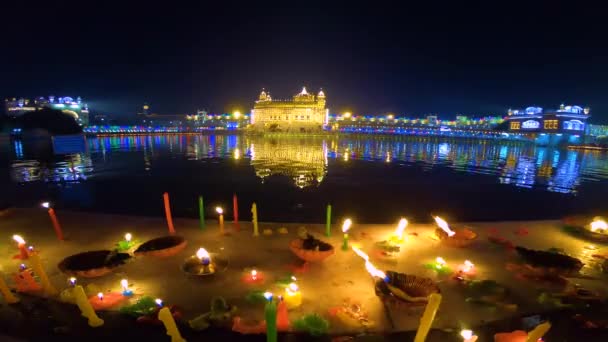 Amritsar Sri Harimandir Sahib Amritsar 사원과 놀이에서 Gurupurab를 축하합니다 — 비디오