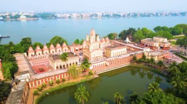 Dakshineswar Kali Tapınağının havadan görünüşü