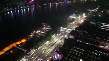Howrah Köprüsü 'nün havadan görünüşü, bu Batı Bengal, Hindistan' daki Hooghly Nehri üzerinde dengeli bir çelik köprüdür..