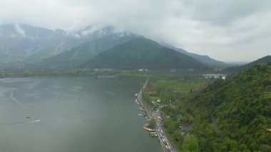 Dal Gölü, Srinagar, Jammu ve Kashmir 'in hava manzarası, Hindistan.