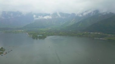 Dal Gölü, Srinagar, Jammu ve Kashmir 'in hava manzarası, Hindistan.