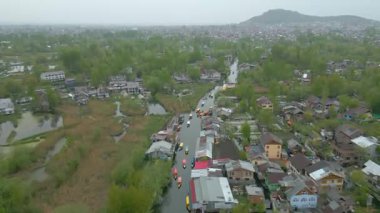 Dal Gölü, Srinagar, Jammu ve Kashmir 'in hava manzarası, Hindistan.
