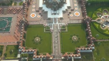 Hindistan 'ın en büyük Hindu tapınaklarından biri olan Yeni Delhi' deki Akshardham Tapınağı 'nın Hava Görüntüsü
