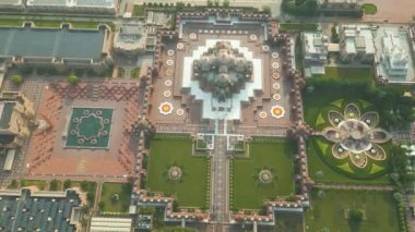 Hindistan 'ın en büyük Hindu tapınaklarından biri olan Yeni Delhi' deki Akshardham Tapınağı 'nın Hava Görüntüsü