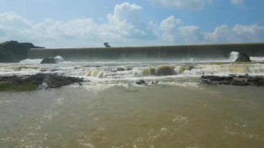 Şelale Rajdari Devdari ve Latif Şah Barajı ve Chandraprabha Gölü Havacılık Manzarası
