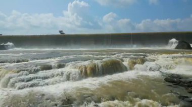Şelale Rajdari Devdari ve Latif Şah Barajı ve Chandraprabha Gölü Havacılık Manzarası