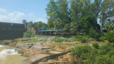 Şelale Rajdari Devdari ve Latif Şah Barajı ve Chandraprabha Gölü Havacılık Manzarası