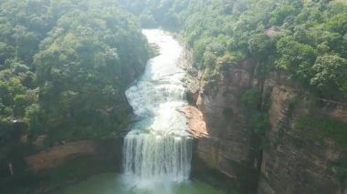 Şelale Rajdari Devdari ve Latif Şah Barajı ve Chandraprabha Gölü Havacılık Manzarası