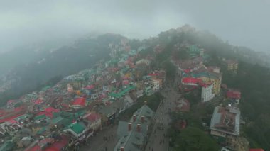 Shimla Hill İstasyonu Hava Görüntüleme AVM Yolu ve Jakho Tapınağı