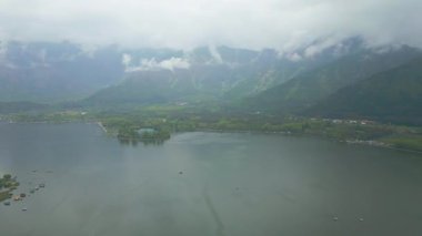 Srinagar 'daki Dal Gölü' nün havadan görünüşü, Hindistan yönetimindeki Kaşmir 'in Jammu ve Kaşmir' in yaz başkenti..