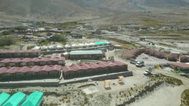 Pangong Gölü 'nün havadan görünüşü Leh Ladakh