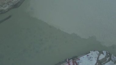 Leh 'teki Sangam' ın hava görüntüsü, Leh-Srinagar otoyolu üzerindeki Leh 'e 35 km mesafedeki Nimmu' daki İndus ve Zanskar nehirlerinin manzaralı birleşimi..