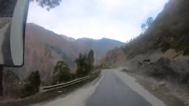 Demiryolundaki ön koltuk ve Kashmir 'deki otobüs yolculuğu ve kar motosikleti gezisi için zaman çizelgesi