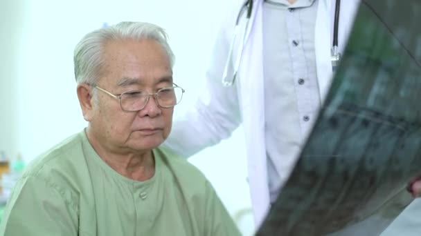 Asian Elder Adult Having Consult Doctor His Disease Doctor Explains — Wideo stockowe