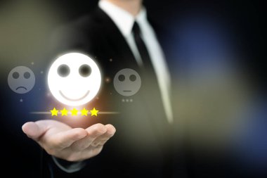 Tanınmayan işadamı müşteri memnuniyeti anketine oy veriyor.. 