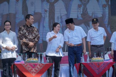 Semarang, Endonezya - 8 Ağustos 2019: Genç Diponegoro Oryantasyon Etkinliği, Orientasi Diponegoro Muda (ODM) 2019, ODM etkinliğine katılan konukları davet etti