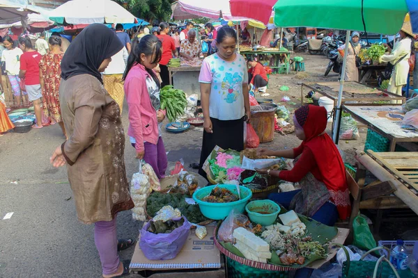 Kilka Działań Kupna Sprzedaży Tradycyjnym Rynku Semarang Jawa Środkowa Miesiącu — Zdjęcie stockowe