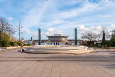 Danimarka, Kopenhag 'daki opera binasının modern mimarisi.