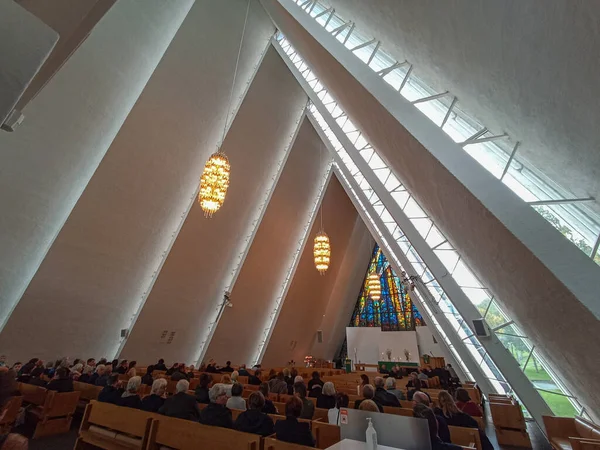 挪威特罗姆瑟北极大教堂的内部 — 图库照片