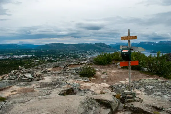 从挪威Komsa山顶看Alta镇的风景 — 图库照片