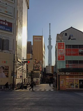 Tokyo Asakusa caddeleri Tokyo Skytree, Japonya manzaralı