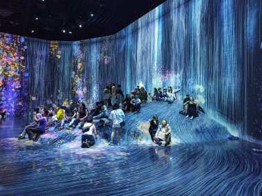 Tokyo, Japonya 'daki Sınır Tanımayan Takımdan Dijital Sanat Müzesi