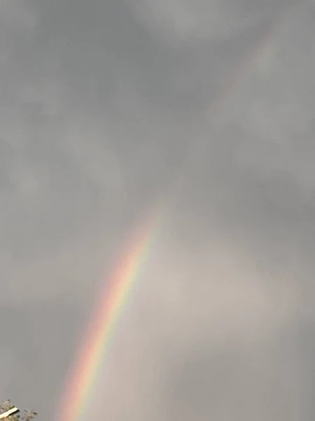 Kleurrijke Regenboog Zomerstorm — Stockfoto