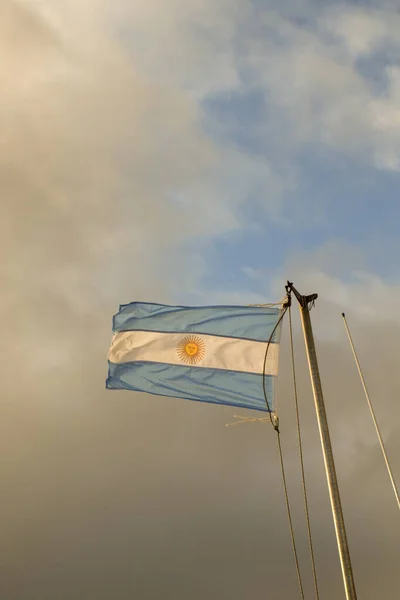 ウシュアイア ティエラ フエゴのアルゼンチン国旗 — ストック写真