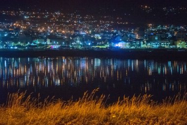 Ushuaia şehir ışıkları. Arjantin
