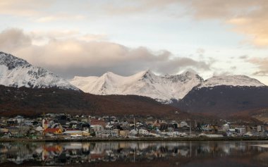 Ushuaia şehrinin manzarası, Tierra del Fuego, Arjantin