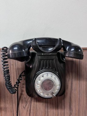 Eski telefon. Eski nesneler