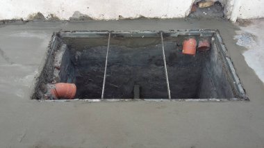 Septik bir oda inşa ediliyor.