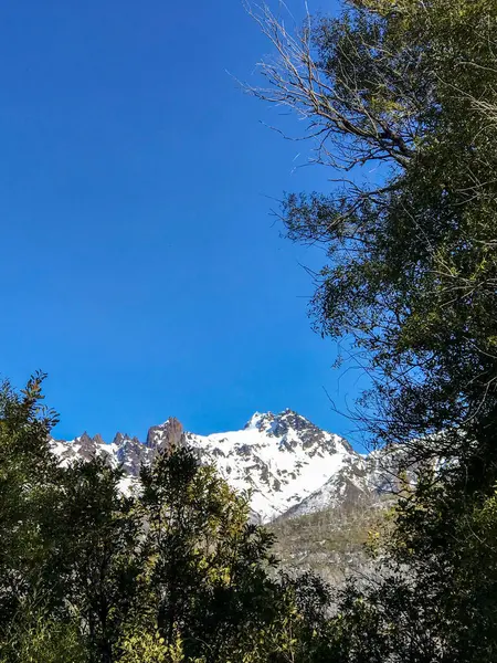 Los Alerces Ulusal Parkı 'ndaki dağlar, Esquel, Chubut, Arjantin