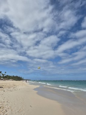Punta Cana, Dominik Cumhuriyeti 'nde bir paradisial plajın manzarası
