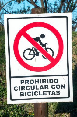 Bisiklet işareti yok. Yol işaretleri