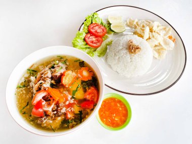 Pirinçli Oxtail çorbası.